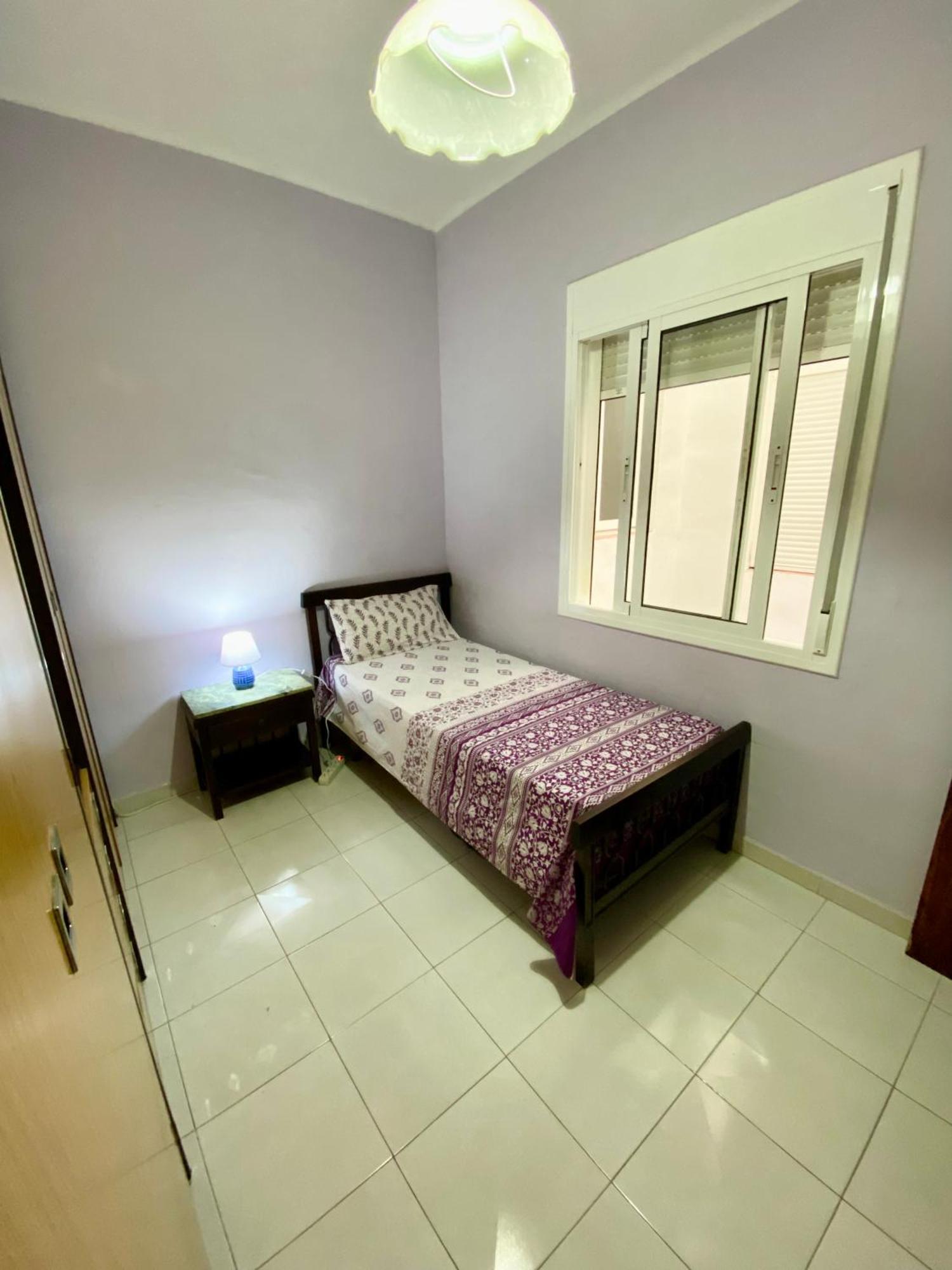 Habitacion Barato En Piso Familiar Compartido El Centro De La Ciudad Cerca De La Estacion De Autobuses Tarragona Luaran gambar
